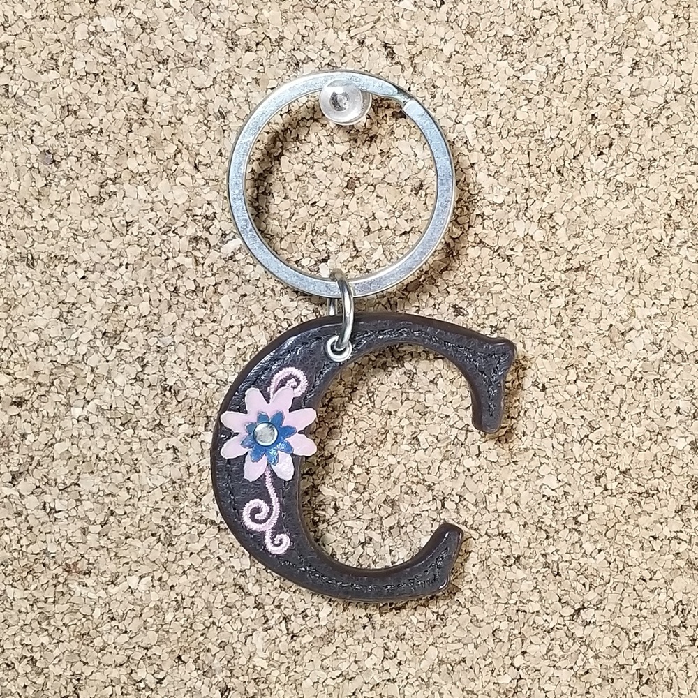 ✌ 5/$10 | BOUTIQUE | Keyring | 1920